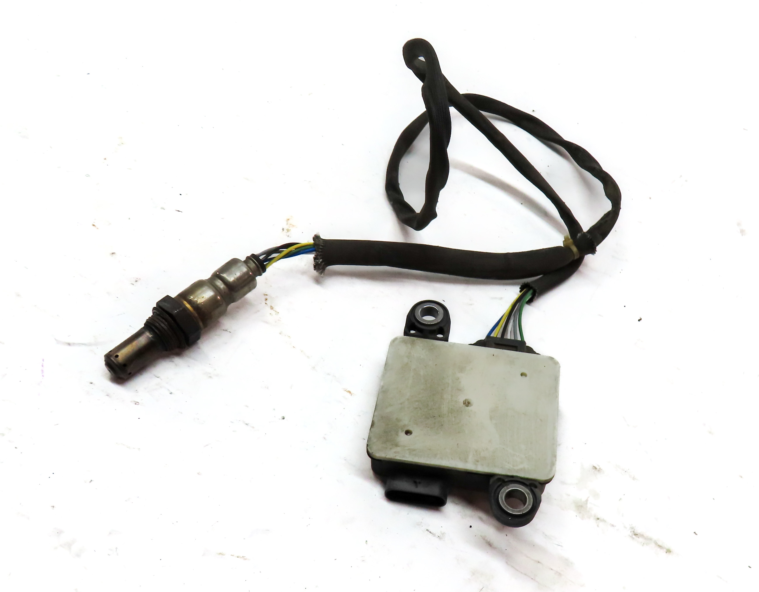 2016 RANGE ROVER SPORT (L494) 3.0L DIESEL ENGINE NITROGEN OXIDE NOX SENSOR — exact item pictured